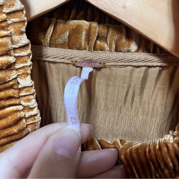 Free People My Best Velvet Blouse in Spiced Ginger XS NWOT - Picture 10 of 15